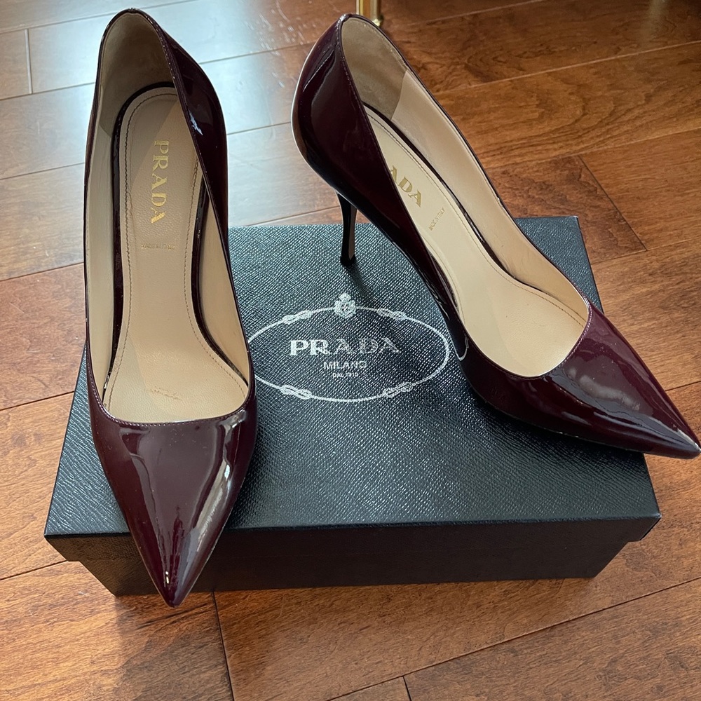 Prada Pumps - Euro 40